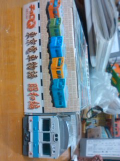 ���@����