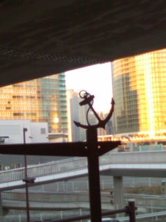 ��20���x��ō����t�ߒʉ߁B