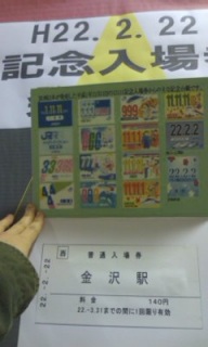 ����������I