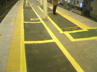 4���i�����j�^�p�B