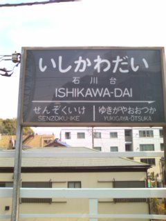 �����r����