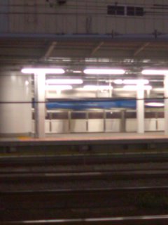 ���q�������B